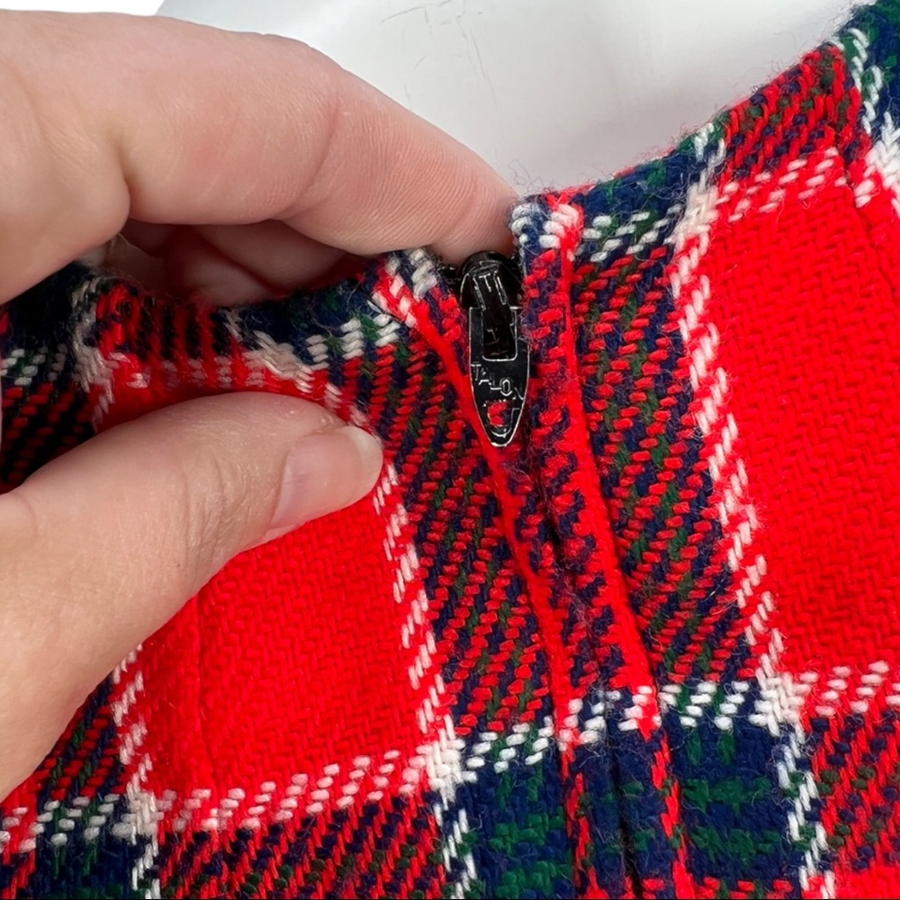 VTG Late 60's/Early 70's Handmade Plaid V Neck Mini Dress - Picture 5 of 10